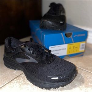 NEW Brooks Adrenaline GTS Running Shoe